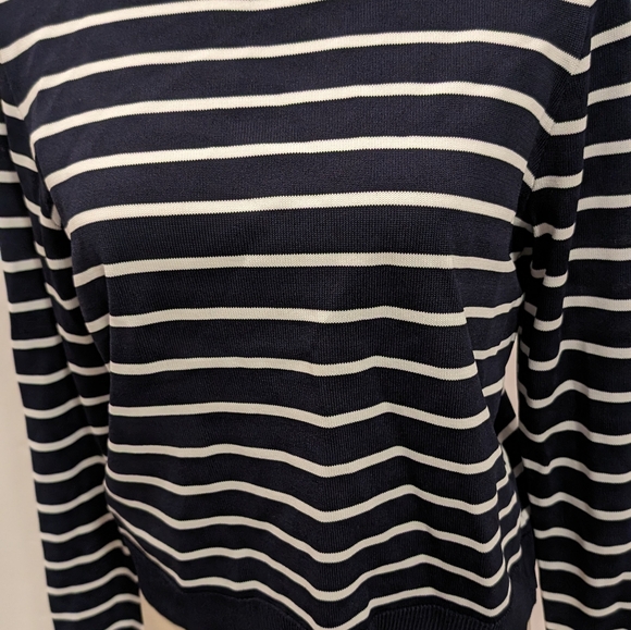 Women's sweater - Picture 6 of 7